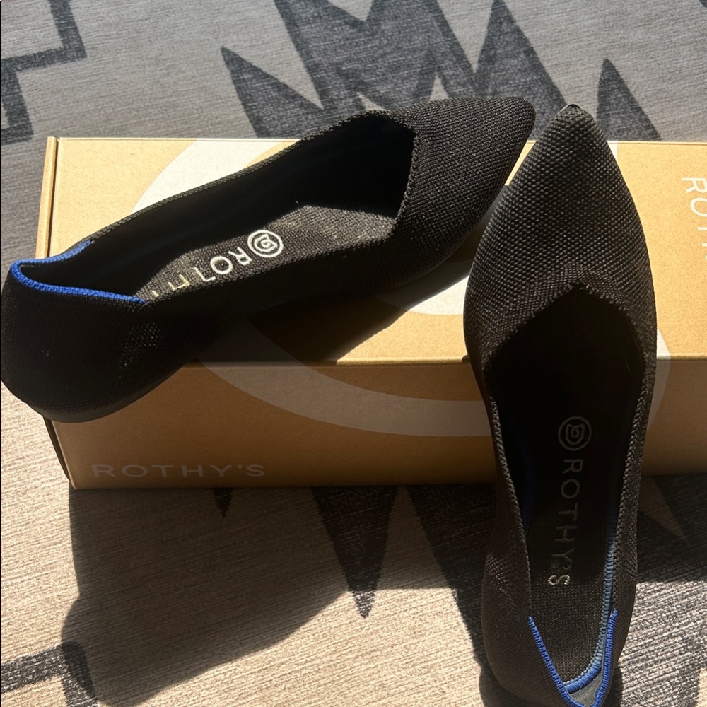 Rothy's Black Pointed Knit Flats with Blue Trim